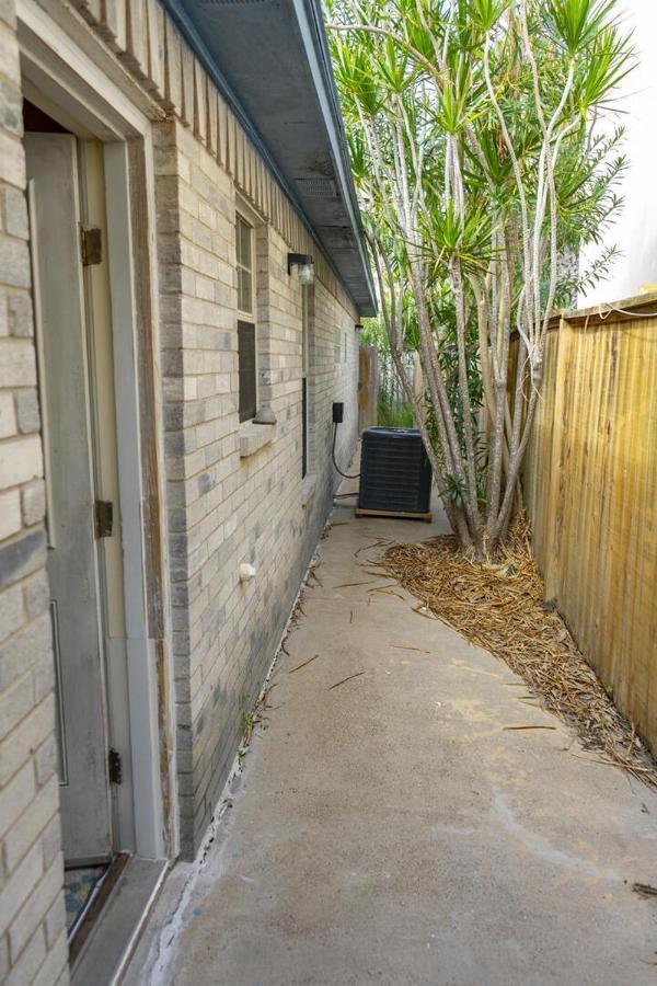 Ground Floor Duplex With Bbq - Blue Siren House Apartment South Padre Island Exterior photo