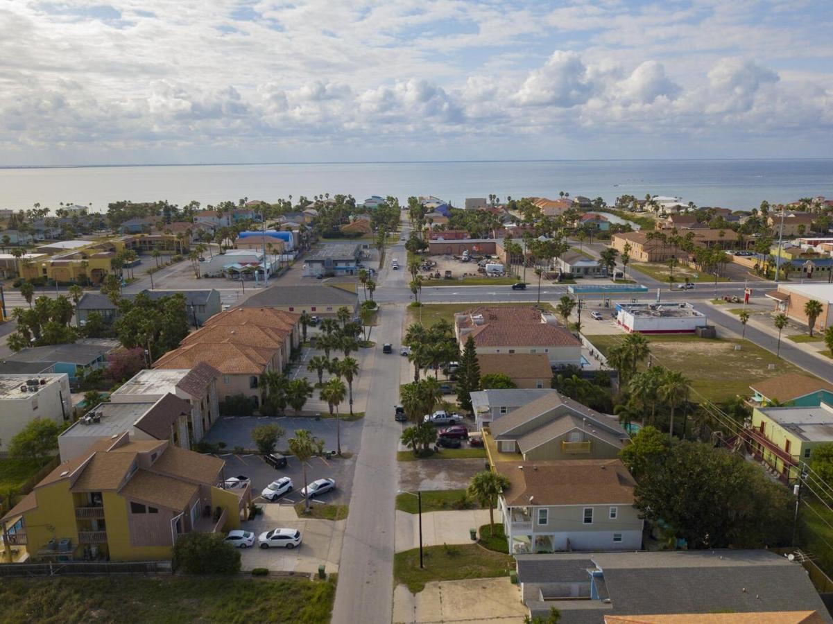 Ground Floor Duplex With Bbq - Blue Siren House Apartment South Padre Island Exterior photo